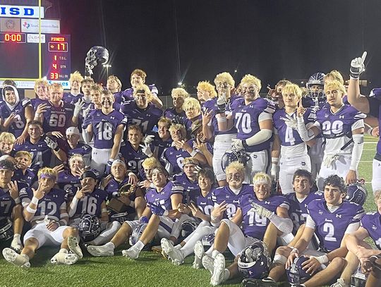 Greyhounds dominate Diamondbacks, 42-17