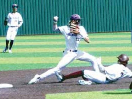 Greyhounds edged by Calallen in best-of-three series