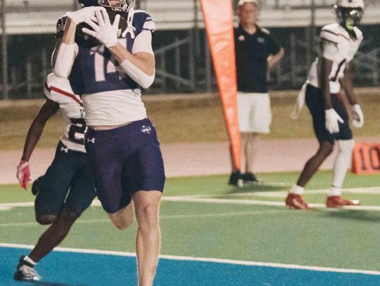 Greyhounds finally end game with Veterans Memorial, record a 49-7 victory