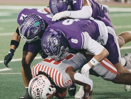 Greyhounds finish strong against Ray, Geneva crowns Bishop Gorman