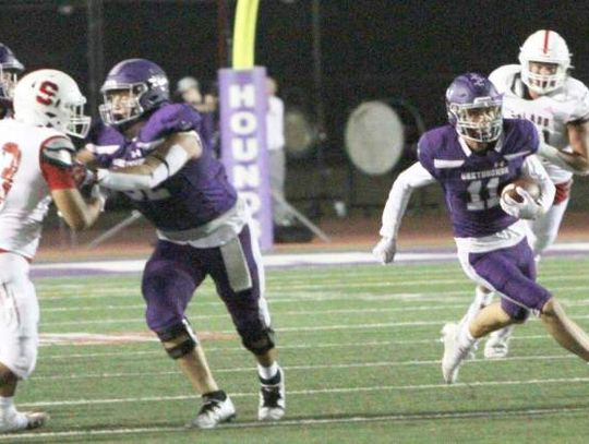 Greyhounds hammer Salado for 2022 homecoming, 41-7