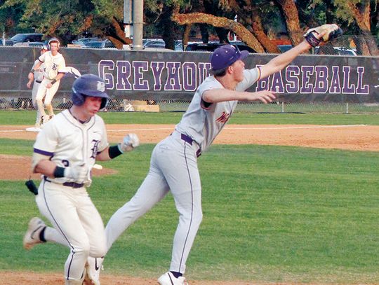 Greyhounds keep playoff hopes alive