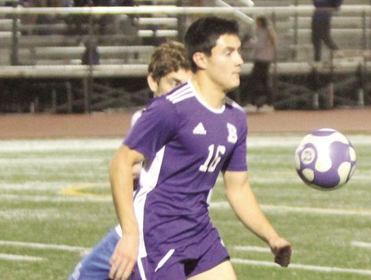 Greyhounds open district with 4-1 win