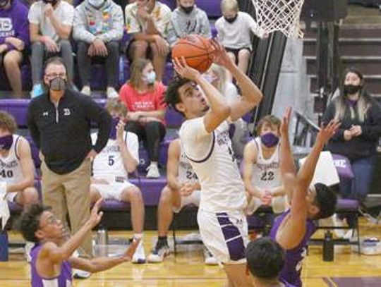 Greyhounds stay unbeaten through first round of district