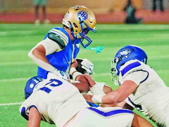 Hounds overcome slow start to defeat Mules, 38-31