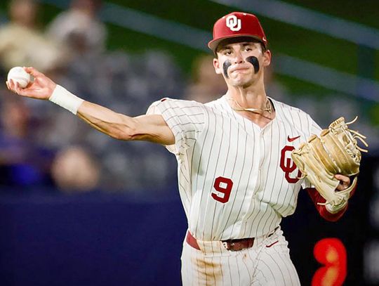 Johnson helps Sooners win national championship