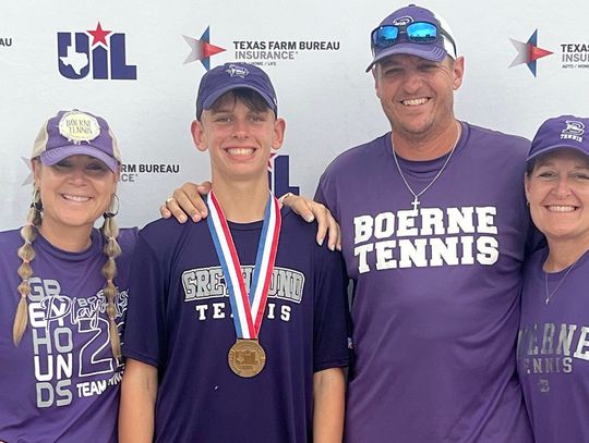 Labay earns bronze medal at state tennis tournament