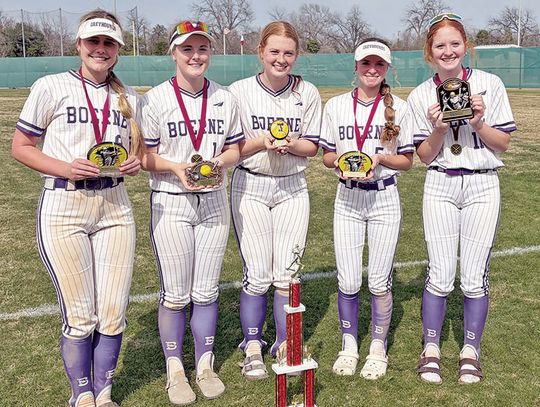 Lady Greyhounds win title at Edgewood softball tourney
