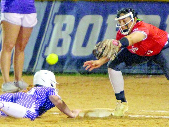 Lady Hounds come up short vs. Jourdanton