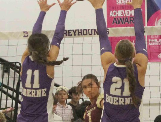 Lady Hounds hammer Harlandale to begin 26-5A action