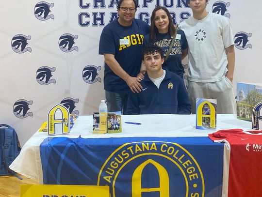 Linaje signs with Augustana College