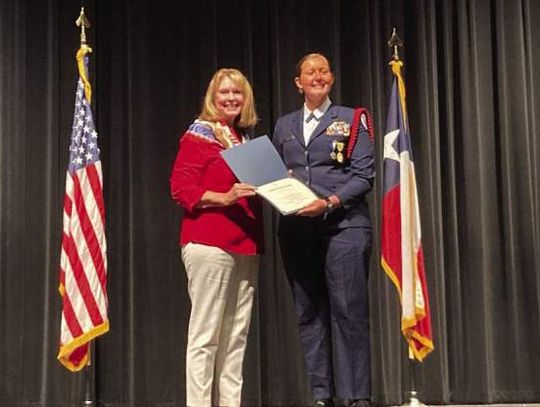 Local Daughters of American Revolution award JROTC member