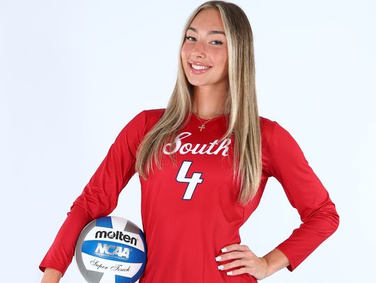 Maddux excited at opportunity to play professional volleyball