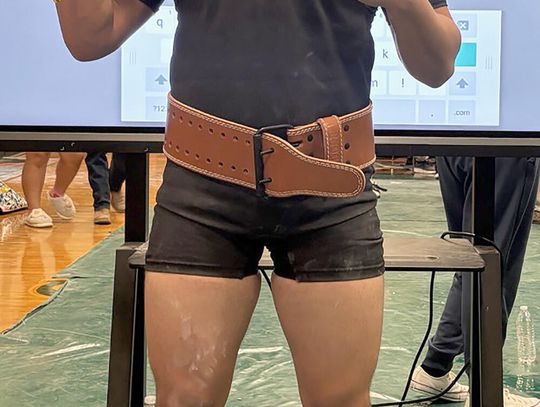 Medina competes for Champion at regional powerlifting meet