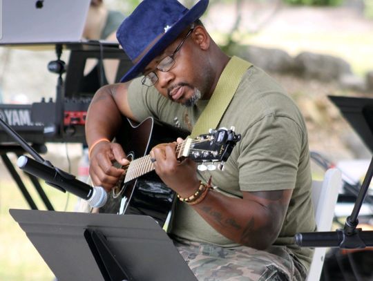 Music 4 Heroes: Guitars, dogs and honor Music 4 Heroes: Guitars, dogs and honor