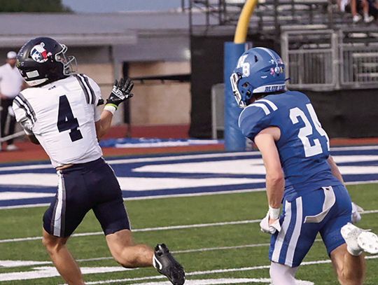 New Braunfels’ ball-control attack sinks Champion, 49-34