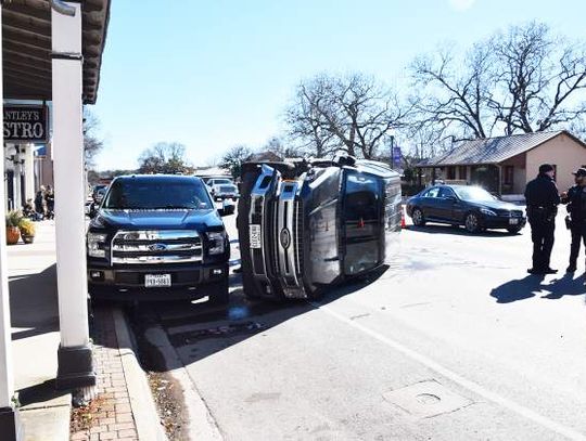 Pickup sideswipes vehicles before flipping