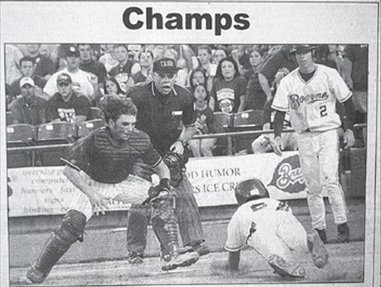 Remembering the past: Greyhound baseball team wins state title in 2004