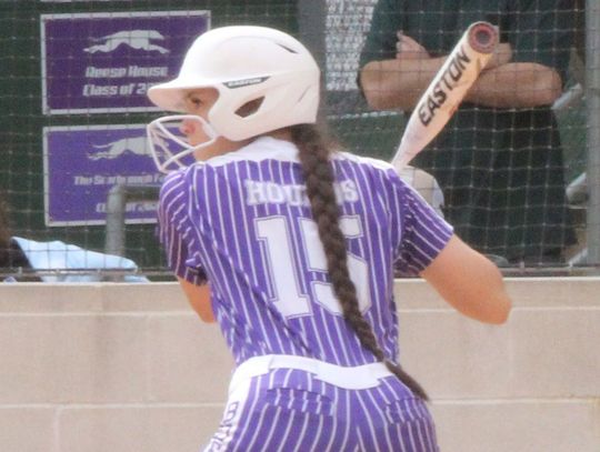 Renteria homers twice in one inning to help Boerne softball team past Bandera