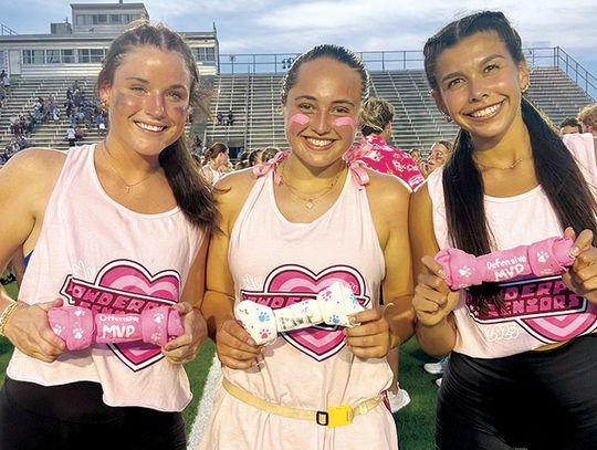 Seniors beat juniors in BHS powder puff game