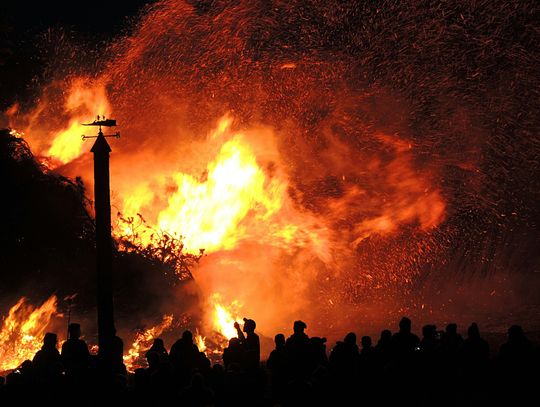 Texas sends firefighters, equipment to battle Calif blazes