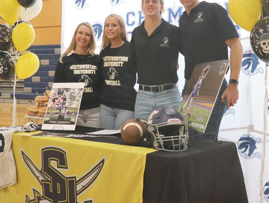 Thornton signs with Southwestern University