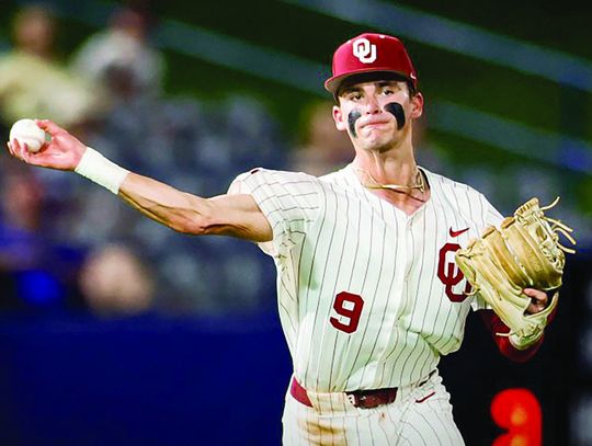 Two former Greyhounds play in NCAA Regionals, one advances to Super Regionals