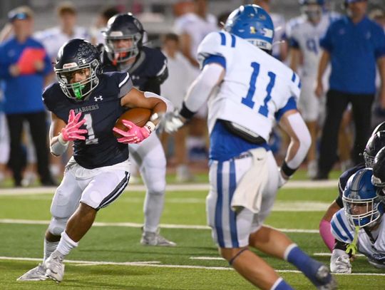 Unicorns defeat Chargers, Greyhounds roll and Geneva falls to NB Christian on Thursday