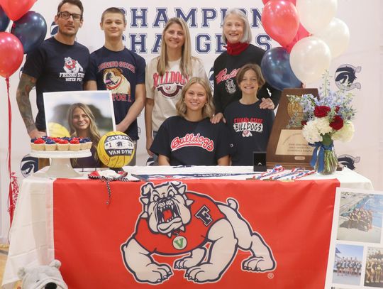 Van Dyne signs with Fresno State