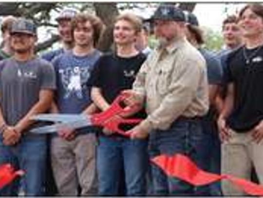 Years in the making: Students weld arch over historic Boerne Cemetery