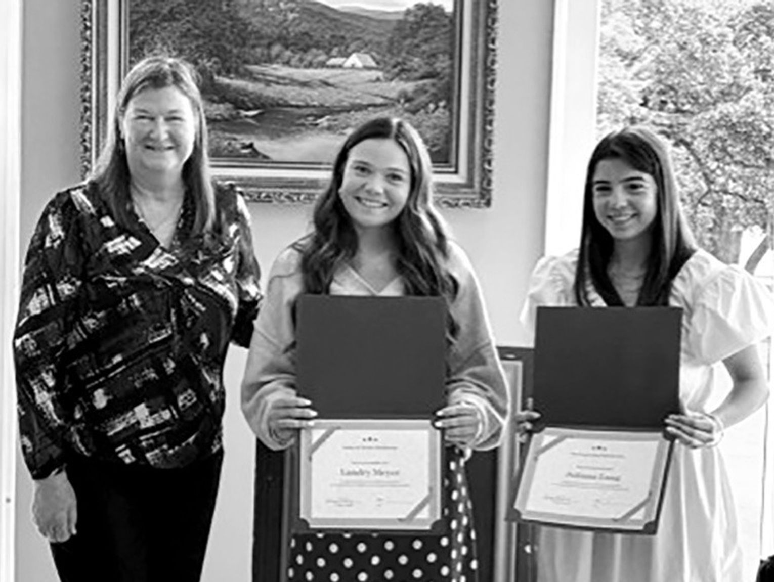 DRT chapter awards scholarships