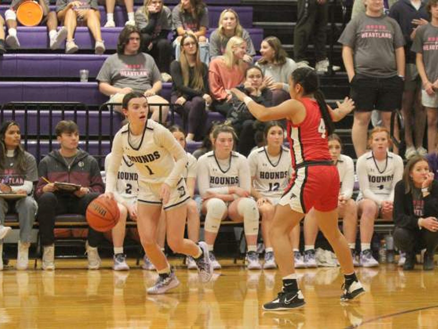 Lady Greyhounds win battle of stateranked teams