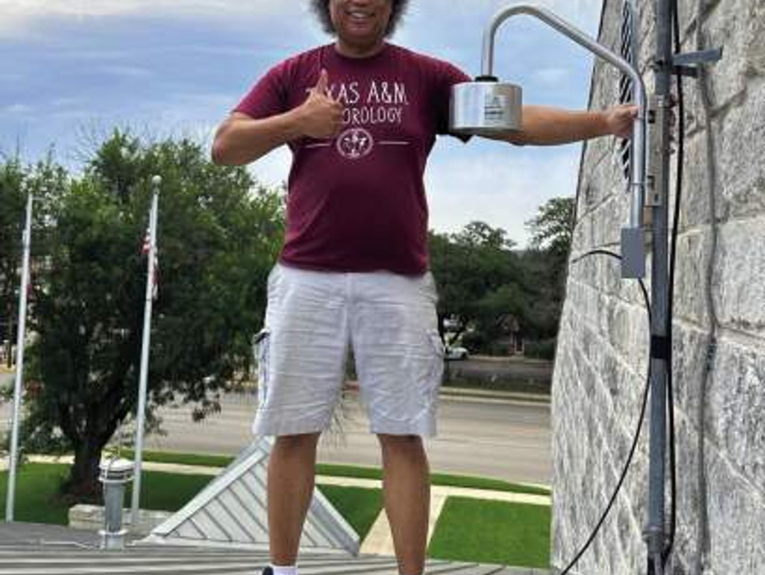 System detects potential for lightning strikes