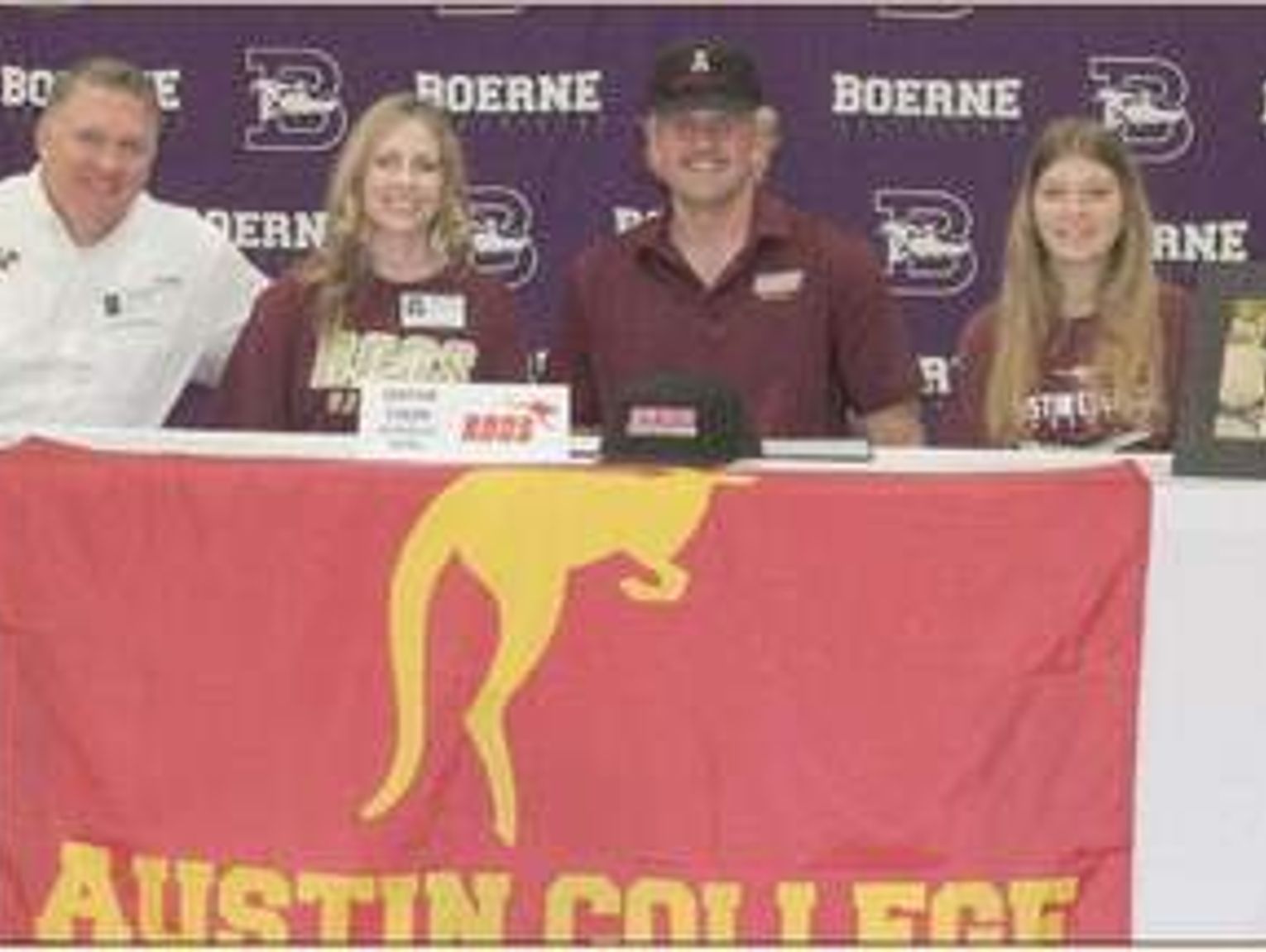 Van Stavern signs with Austin College