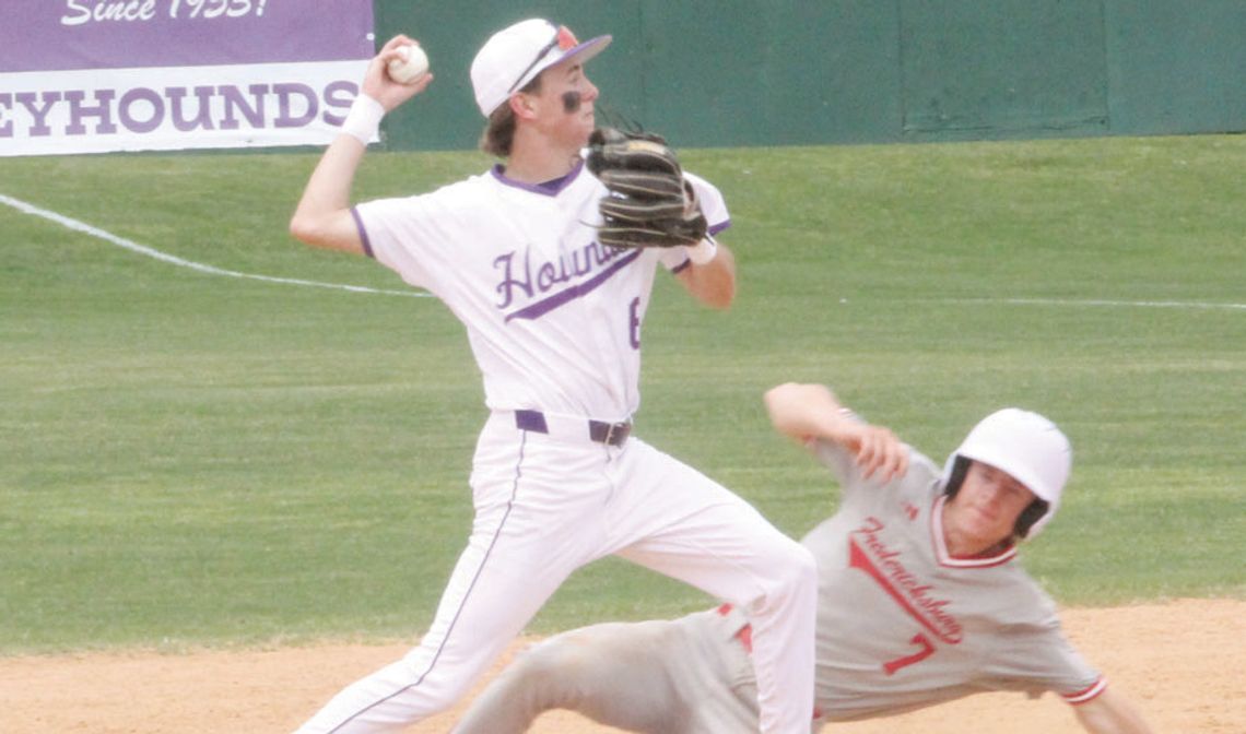 BHS baseball blitzes Billies and Hawks