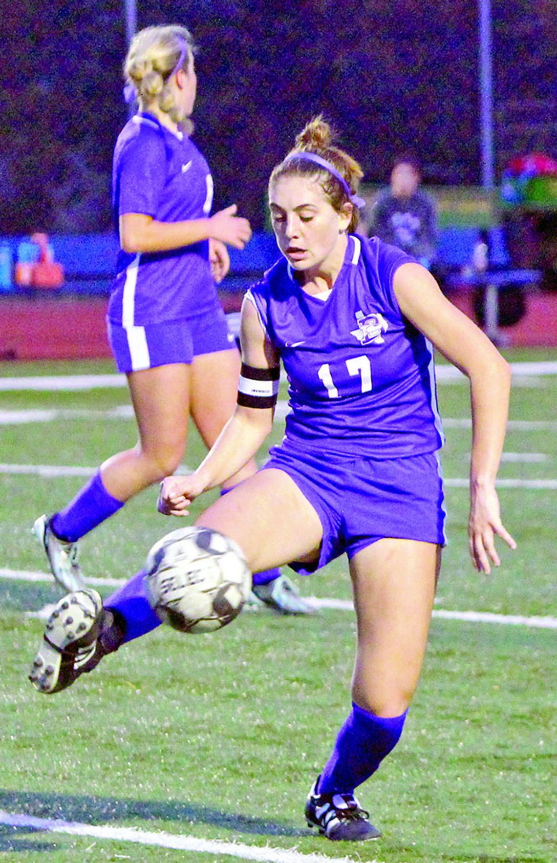 BHS boys soccer wins 6th straight district title, Lady Greyhounds pull into tie for first place