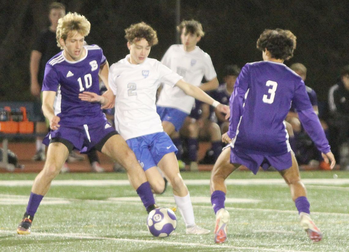 BHS soccer squads close out non-district with victories