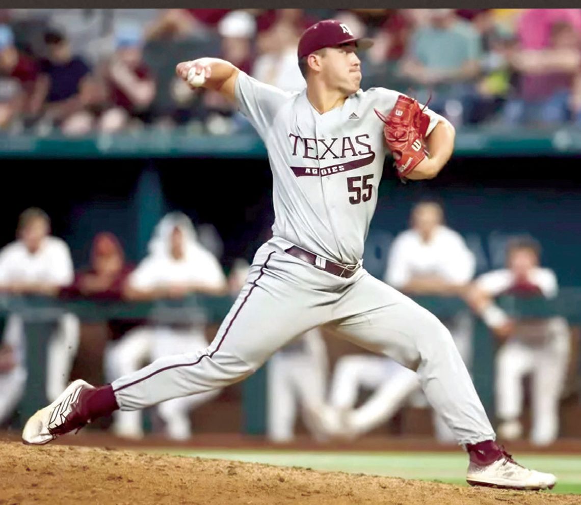 Boerne High grad to play in College World Series