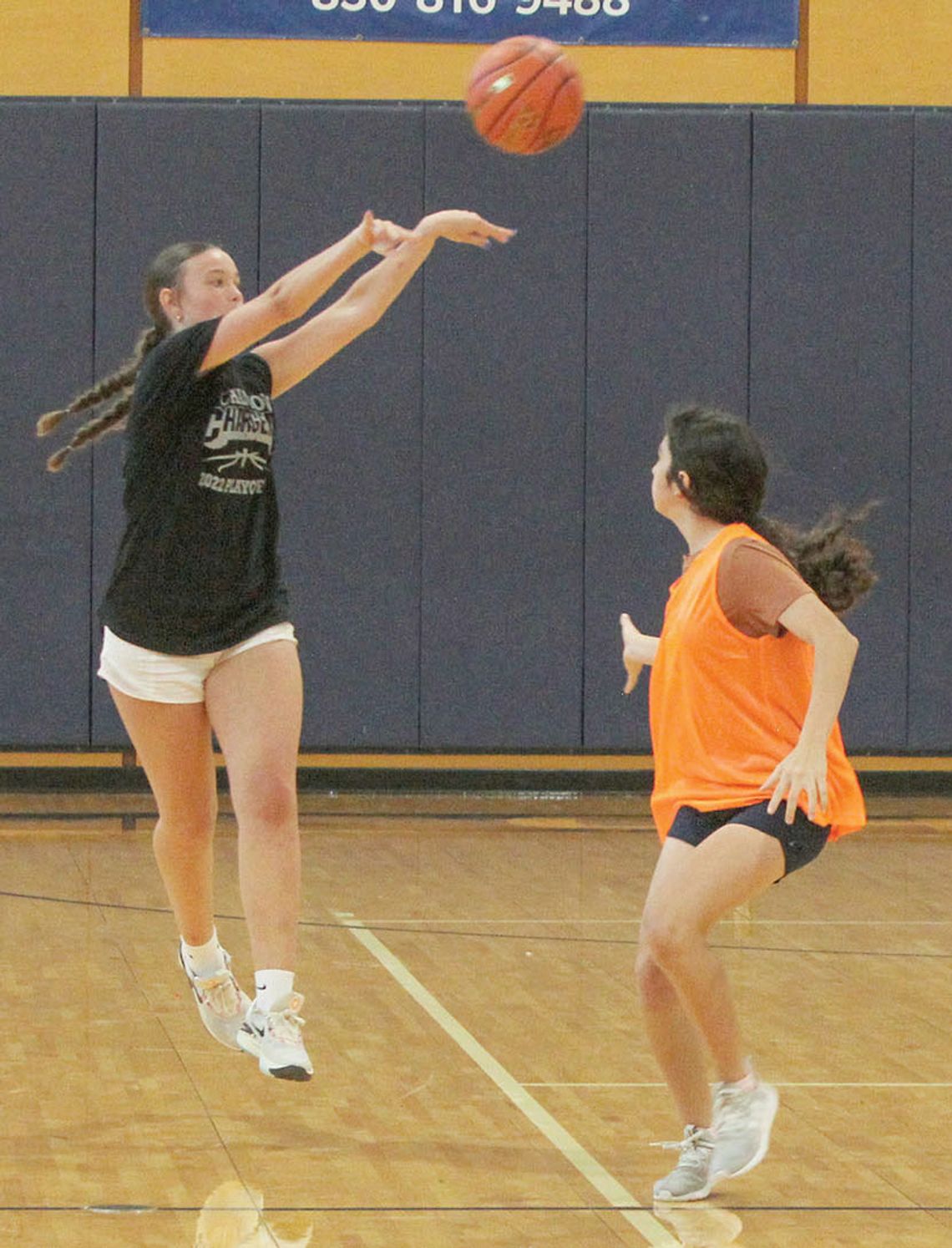 Boerne ISD hosts girls basketball camp