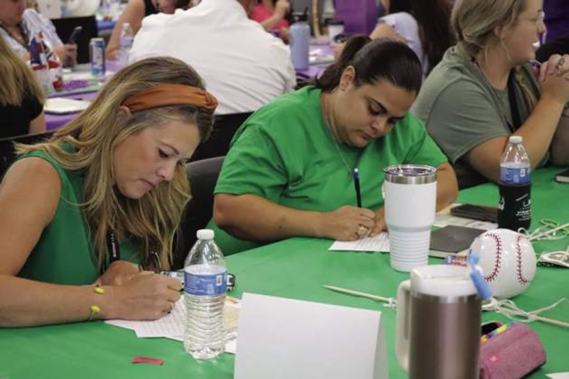 BOERNE PUMPS UP NEW TEACHERS IN SPIRITED ORIENTATION EVENT