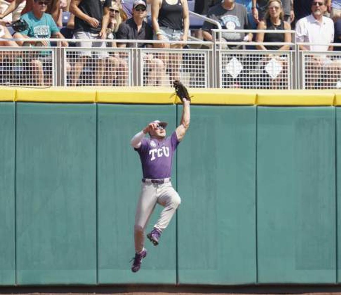 Boyers plays at College World Series