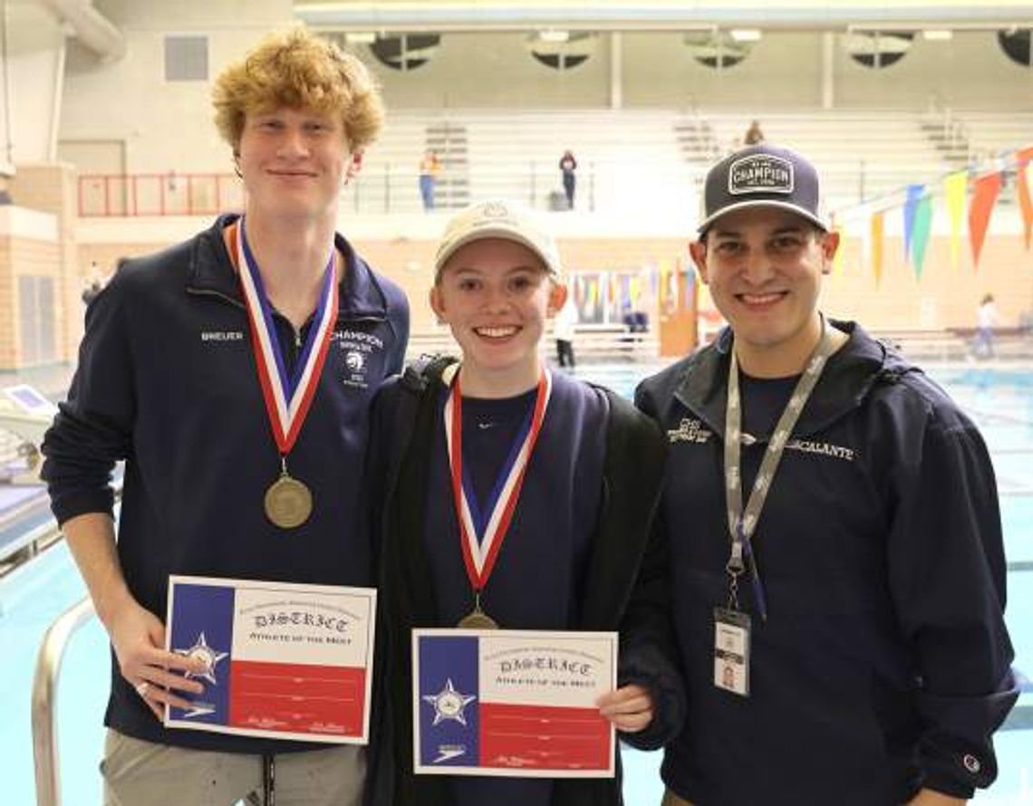 Champion divers dominate at district 