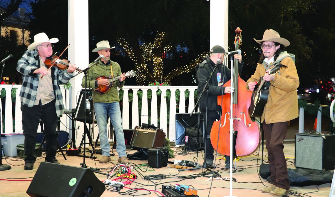 Chanukah celebration draws crowd to Main Plaza