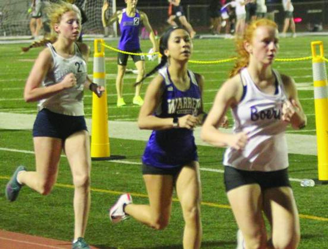 Charger, Greyhound track teams compete