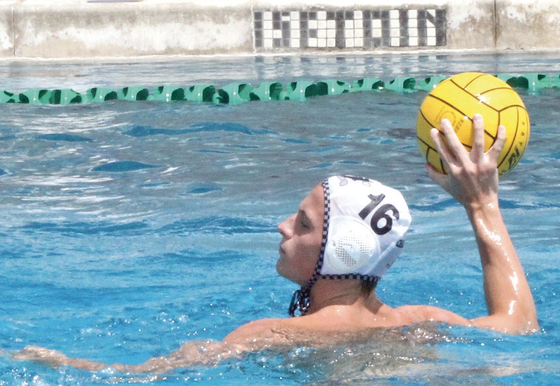 Charger, Greyhound water polo teams in action