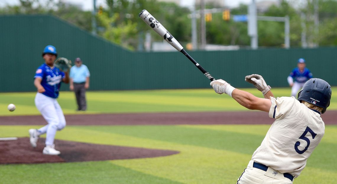 Chargers, Hounds take Game 1s in their third-round series