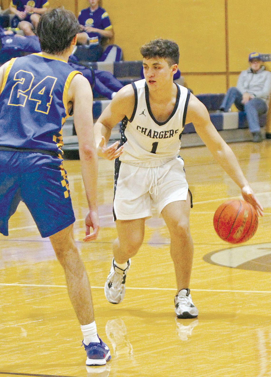 Chargers open district play with setback to Alamo Heights