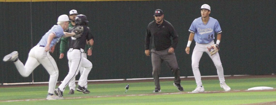 Chargers take Game 1 from Dragons in extra innings, 2-1