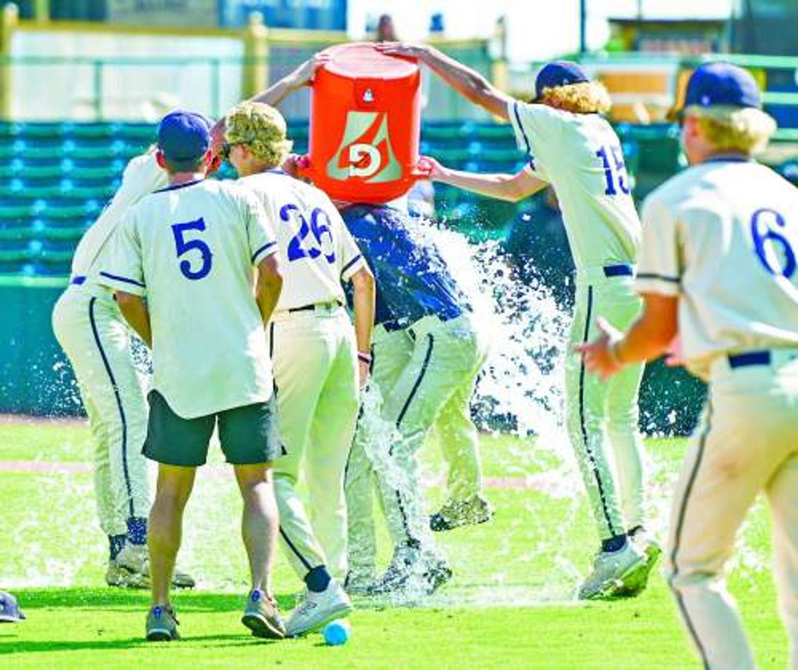 Chargers win regional title, headed to state tournament