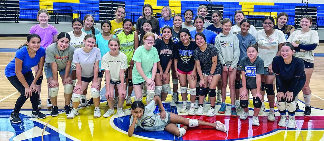 Comfort ISD Hosts Volleyball Camp